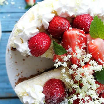 vacuum packing strawberries